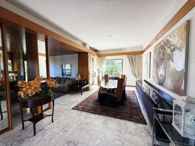 Appartamento in affitto di 259 m² in Via di San Valentino