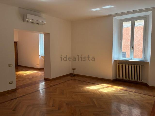 Appartamento in affitto di 260 m²