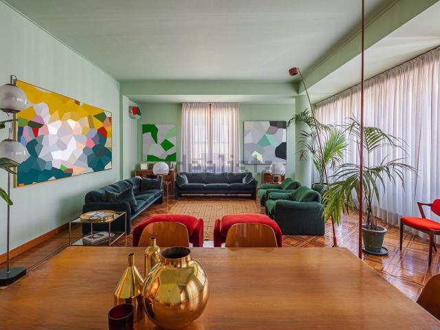 Appartamento in affitto di 265 m² in Via Giovanni Marradi