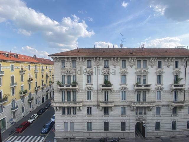 Appartamento in affitto di 275 m² in Via Gustavo Modena, 25