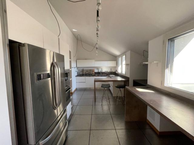 Appartamento in affitto di 275 m² in Via Gustavo Modena, 25
