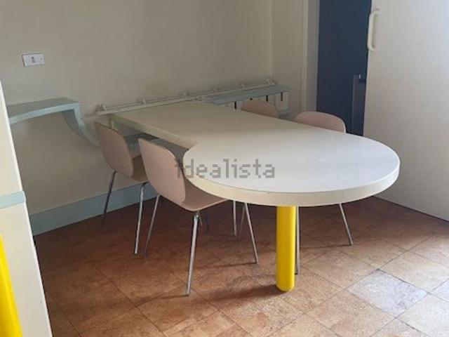 Appartamento in affitto di 278 m² in Via Gianquinto de Gioannis