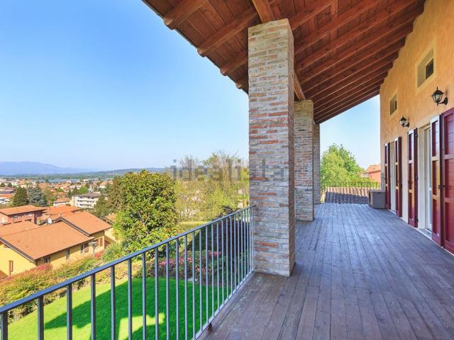 Appartamento in affitto di 280 m² in Via Grigioni, 32