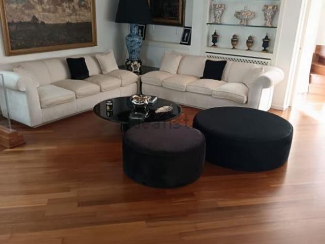 Appartamento in affitto di 280 m² in Via della Maratona