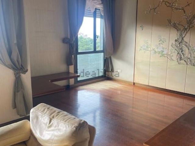 Appartamento in affitto di 285 m² in Via Gianquinto de Gioannis