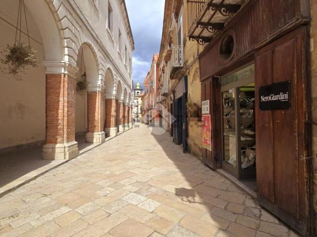 Appartamento in affitto di 28 m² in Via Roma, 82