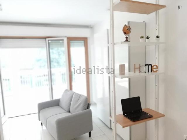 Appartamento in affitto di 29 m² in Via Carlo Valvassori Peroni