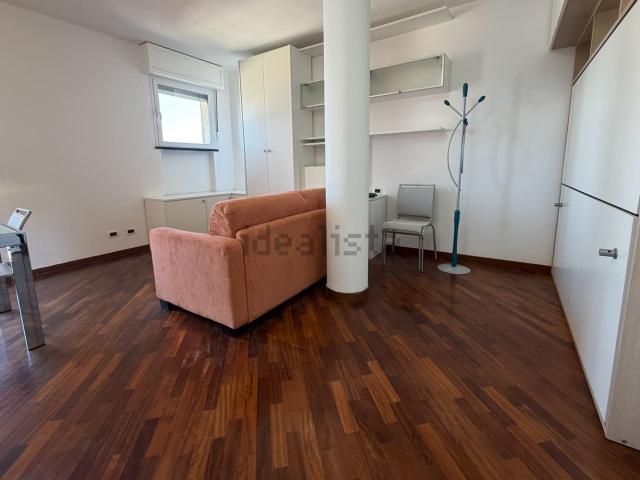Appartamento in affitto di 33 m² in Via Nicolò Fieschi, 360