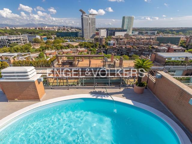 Appartamento in affitto di 300 m² in Via Copenaghen