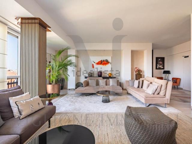 Appartamento in affitto di 300 m² in Via Ausonio, 9