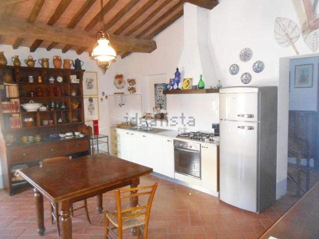 Appartamento in affitto di 300 m² in Via Bonci