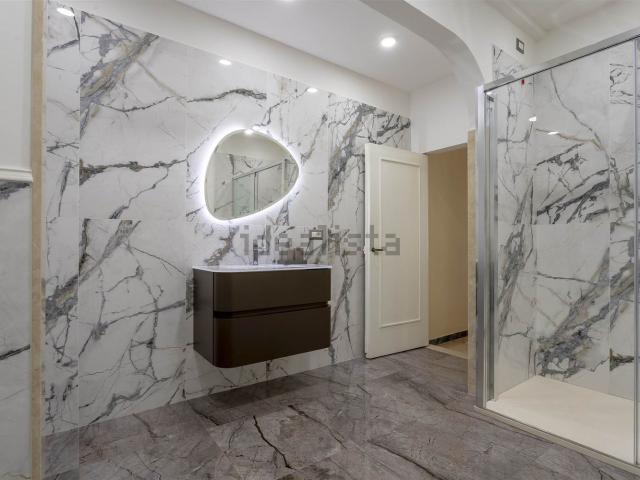 Appartamento in affitto di 300 m² in Via de&apos  Martelli