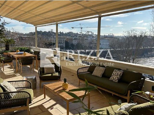 Appartamento in affitto di 315 m² in Viale Giulio Cesare