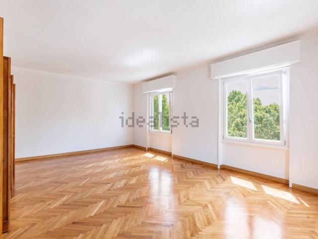 Appartamento in affitto di 315 m² in Largo Ignazio Jacometti