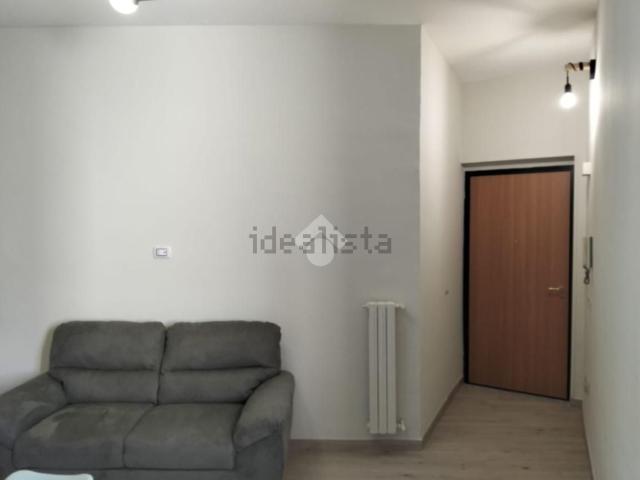 Appartamento in affitto di 32 m² in Via Circumvallazione, 3