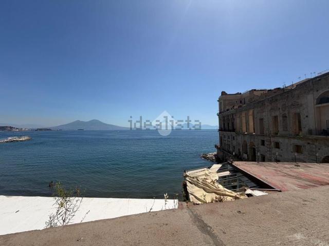 Appartamento in affitto di 330 m² in Via Posillipo, 382