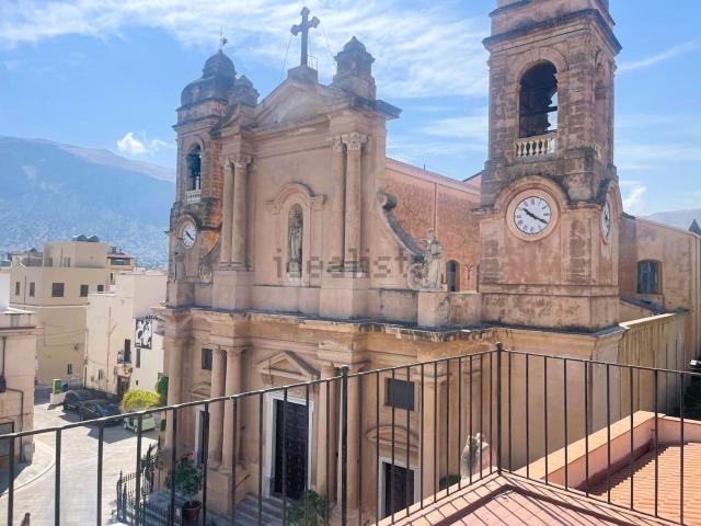 Appartamento in affitto di 340 m² in Piazza Duomo
