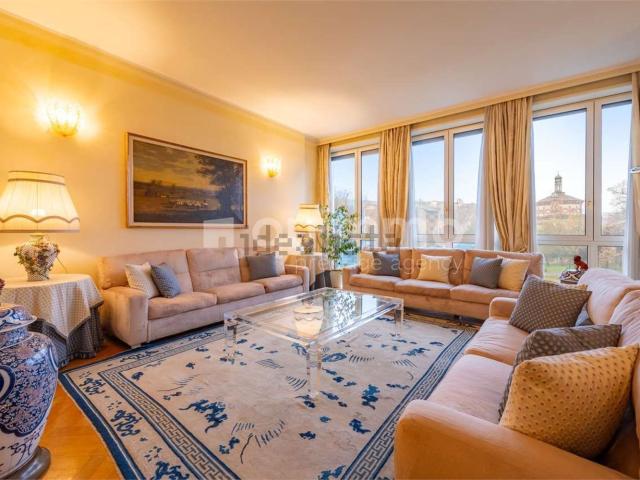 Appartamento in affitto di 350 m² in Via Santa Croce, 20