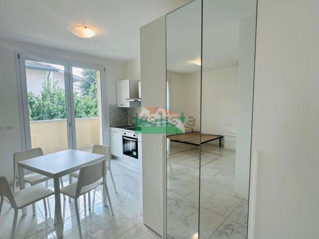 Appartamento in affitto di 35 m² in Via Destra Canale Molinetto, 101