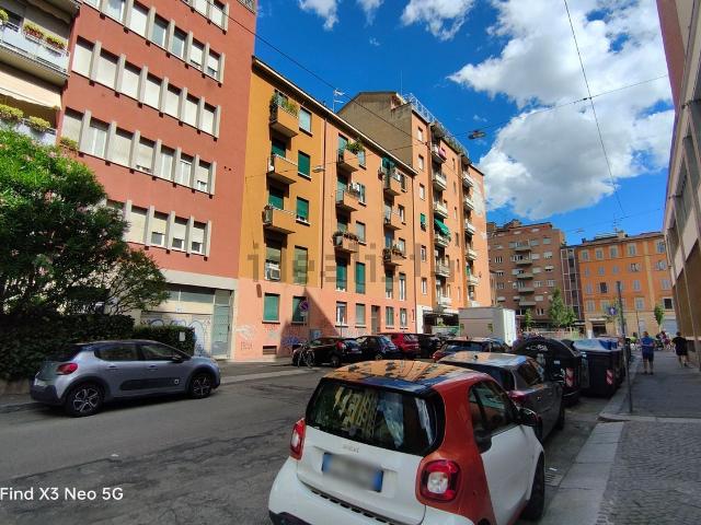 Appartamento in affitto di 35 m² in Via Giovanni Brugnoli