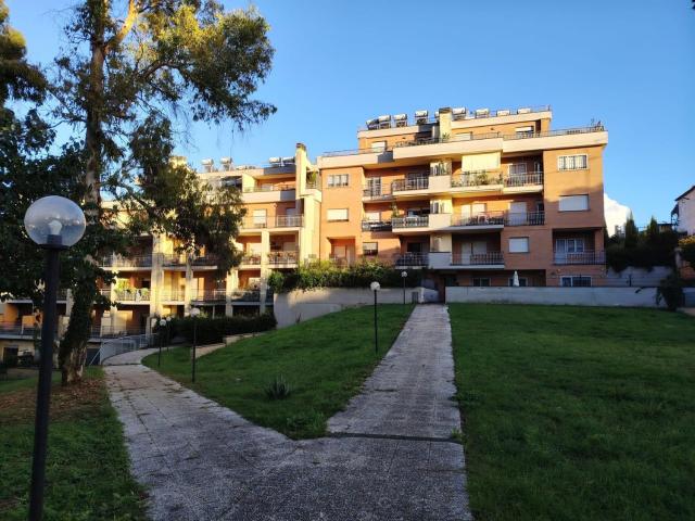 Appartamento in affitto di 35 m² in Via Monti della Storta, 46