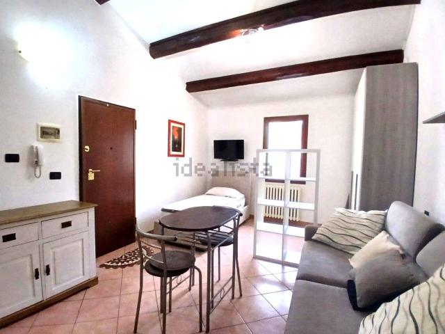 Appartamento in affitto di 35 m² in Via Piopponi, 72