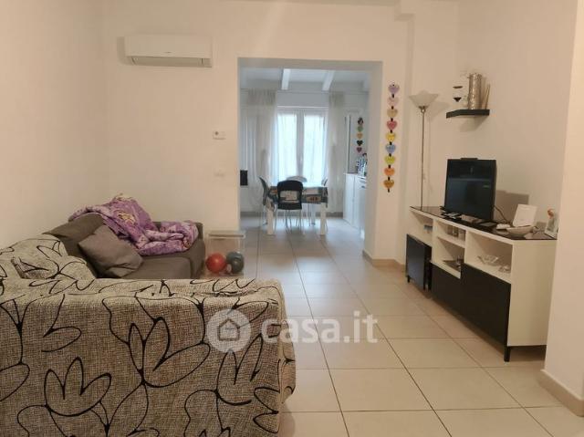 Appartamento in Affitto in zona Marina di Massa a Massa
