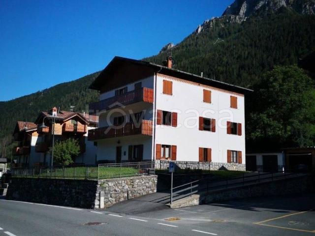 Appartamento in in affitto da privato a Colere via Tortola, da privato, vista panoramica, lavatrice TrovaCasa
