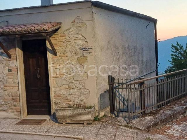 Appartamento in in affitto da privato a Collalto Sabino via Aringo, da privato, riscaldamento autonomo, caminetto TrovaCasa
