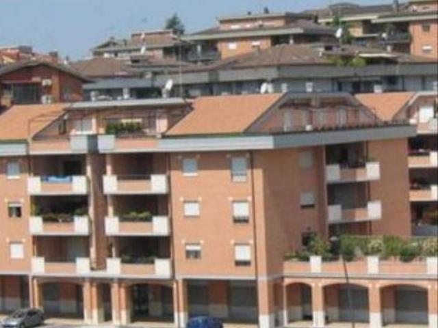 Appartamento in in affitto da privato a Colleferro piazza Caduti di Nassiriya, da privato, balcone, angolo cottura TrovaCasa