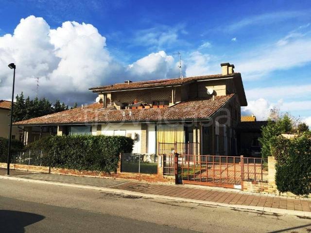Appartamento in in affitto da privato a Comacchio via Caduti del Mare, 30, posto auto, da privato, ristrutturato TrovaCasa