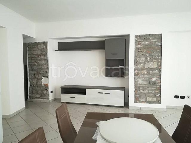 Appartamento in in affitto da privato a Como via Borgo Vico, 99, da privato, riscaldamento autonomo, luminoso TrovaCasa