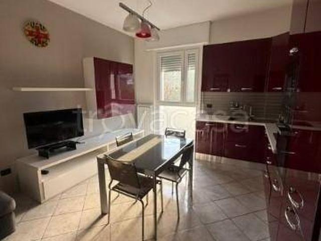Appartamento in in affitto da privato a Como via El Alamein, 1, arredato, box, da privato TrovaCasa