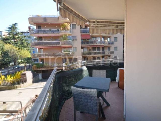 Appartamento in in affitto da privato a Como via Prato Pasqueé, 10, arredato, terrazzo, da privato TrovaCasa