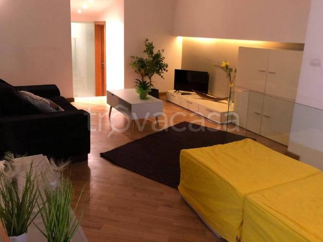 Appartamento in in affitto da privato a Catania via Caff, da privato, ristrutturato, centrale TrovaCasa