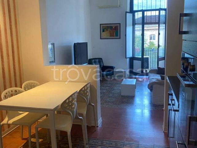 Appartamento in in affitto da privato a Catania via Antonino di Sangiuliano, da privato, angolo cottura, studio TrovaCasa