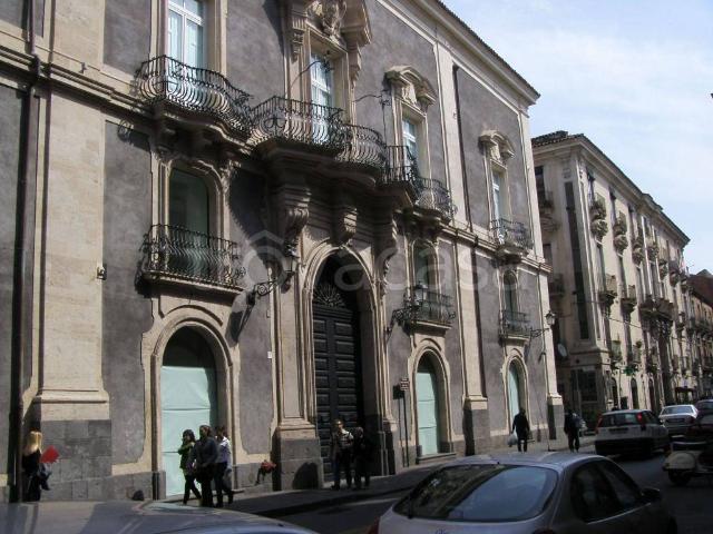 Appartamento in in affitto da privato a Catania via Vittorio Emanuele ii, 108, arredato, da privato, ascensore TrovaCasa