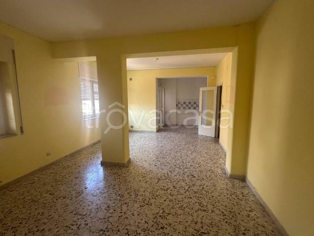 Appartamento in in affitto da privato a Catania largo Carmelo Mendola, 2, non arredato/vuoto, da privato, lavanderia TrovaCasa