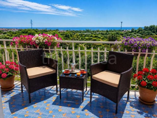 Appartamento in in affitto da privato a Calatabiano, da privato, vista panoramica, ascensore TrovaCasa
