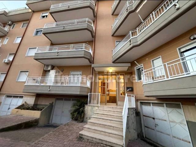 Appartamento in in affitto da privato a Caltanissetta via Generale Carlo Alberto Dalla Chiesa, 28, da privato, riscaldamento autonomo, ascensore TrovaCasa