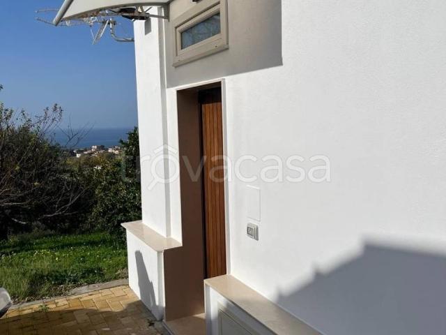 Appartamento in in affitto da privato a Campora sp142, 26/b, da privato, vista mare, balcone TrovaCasa