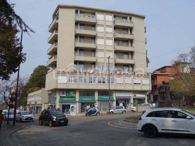 Appartamento in in affitto da privato a Cantù via Carlo Cattaneo, 1, da privato, ascensore, buono stato TrovaCasa