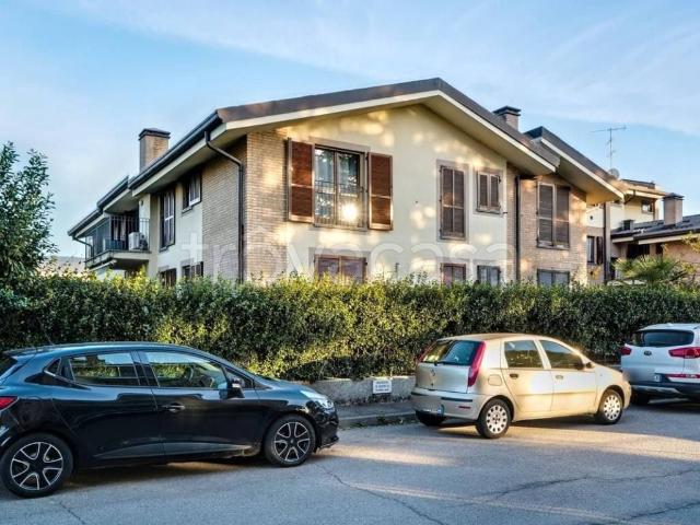 Appartamento in in affitto da privato a Caronno Pertusella via Arese, 97, terrazzo, da privato, cantina TrovaCasa