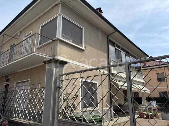 Appartamento in in affitto da privato a Carmagnola via Giuseppe Bucci, posto auto, box, da privato TrovaCasa