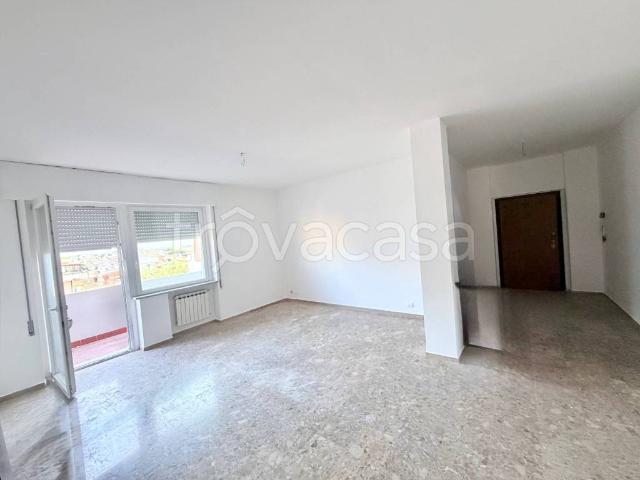 Appartamento in in affitto da privato a Carrara via Parma, 28, da privato, immobile di prestigio, centrale TrovaCasa