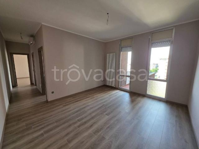 Appartamento in in affitto da privato a Casale Monferrato viale Ottavio Marchino, 6A, box, terrazzo, da privato TrovaCasa