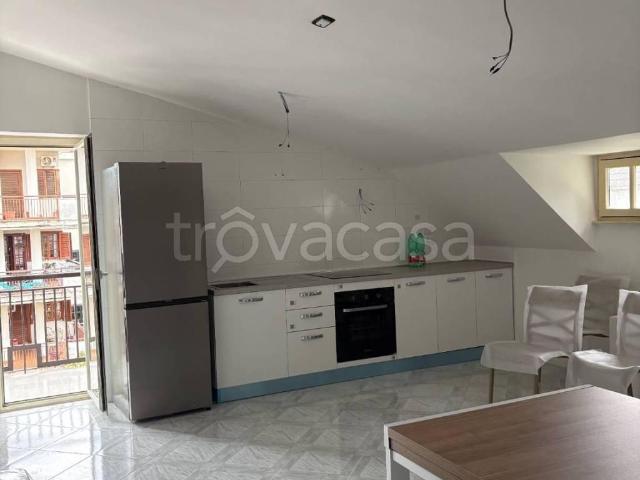 Appartamento in in affitto da privato a Caserta via Mulino Militare, 22, da privato, senza ascensore, luminoso TrovaCasa