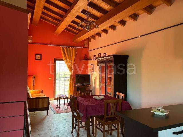 Appartamento in in affitto da privato a Castel Sant'Angelo via Villa Reale, 6, arredato, posto auto, terrazzo TrovaCasa