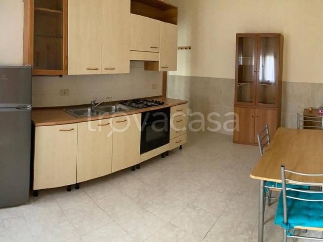 Appartamento in in affitto da privato a Castiglione delle Stiviere via g. Desenzani, 15, da privato, balcone, cucina abitabile TrovaCasa
