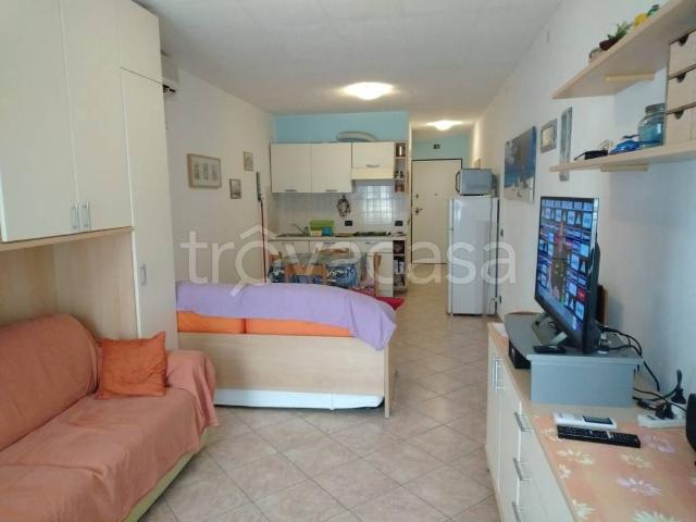 Appartamento in in affitto da privato a Ceriale via Aurelia, 88, da privato, lavatrice, frigorifero TrovaCasa